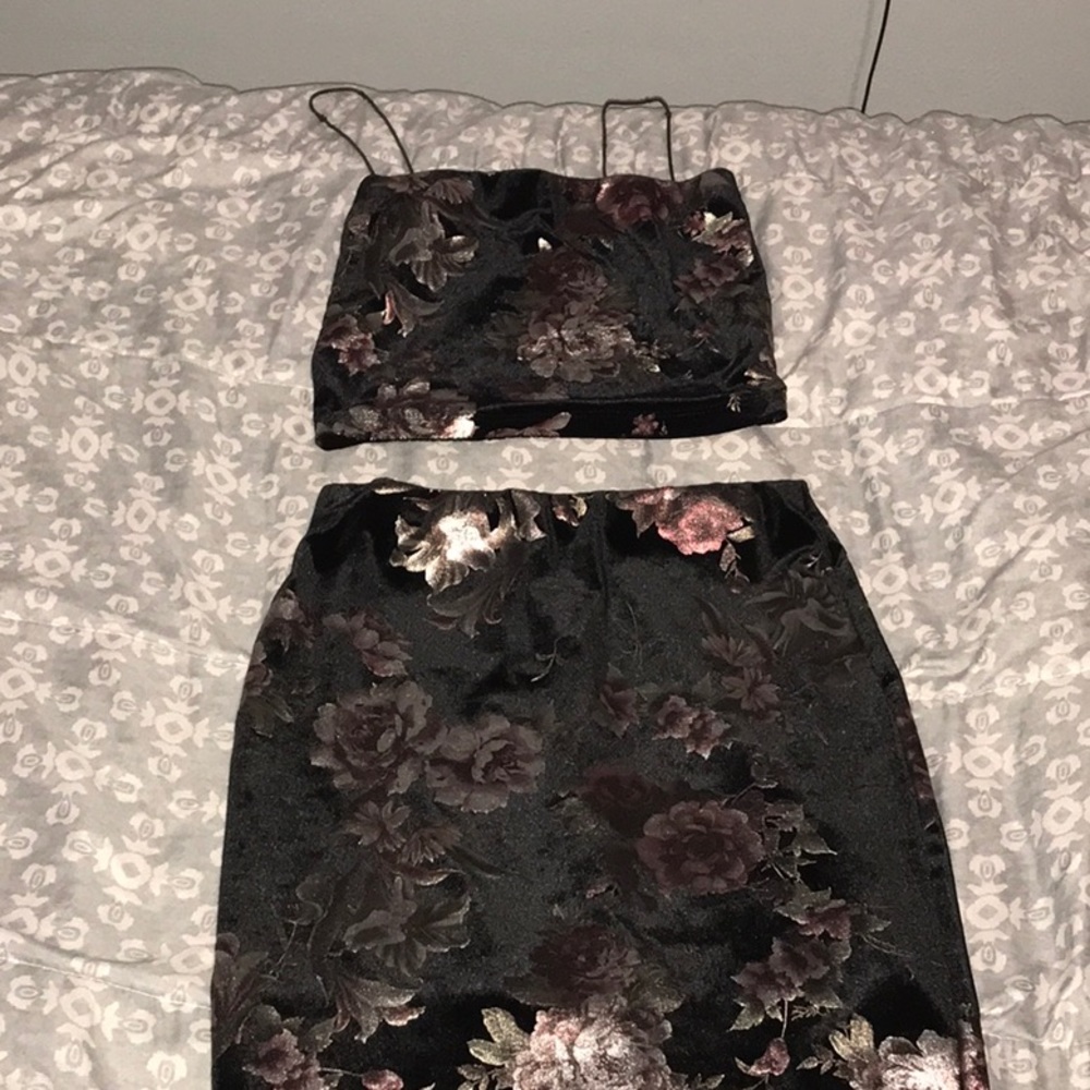 2 Piece Set - image 1